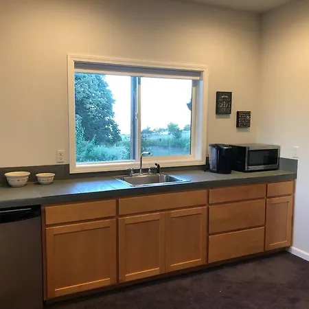 2 Bedroom Suite: Views, Private Entrance, Evchgr Amity Exterior photo