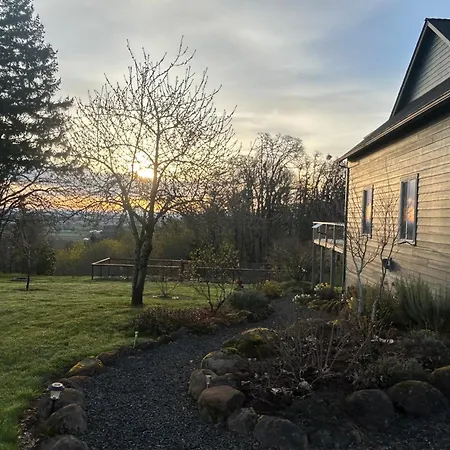 2 Bedroom Suite: Views, Private Entrance, Evchgr Amity Exterior photo
