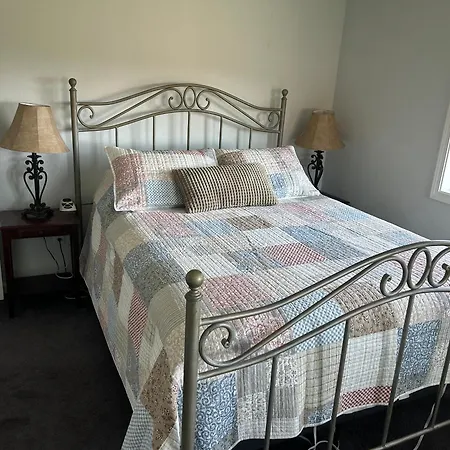 2 Bedroom Suite: Views, Private Entrance, Evchgr Amity Exterior photo