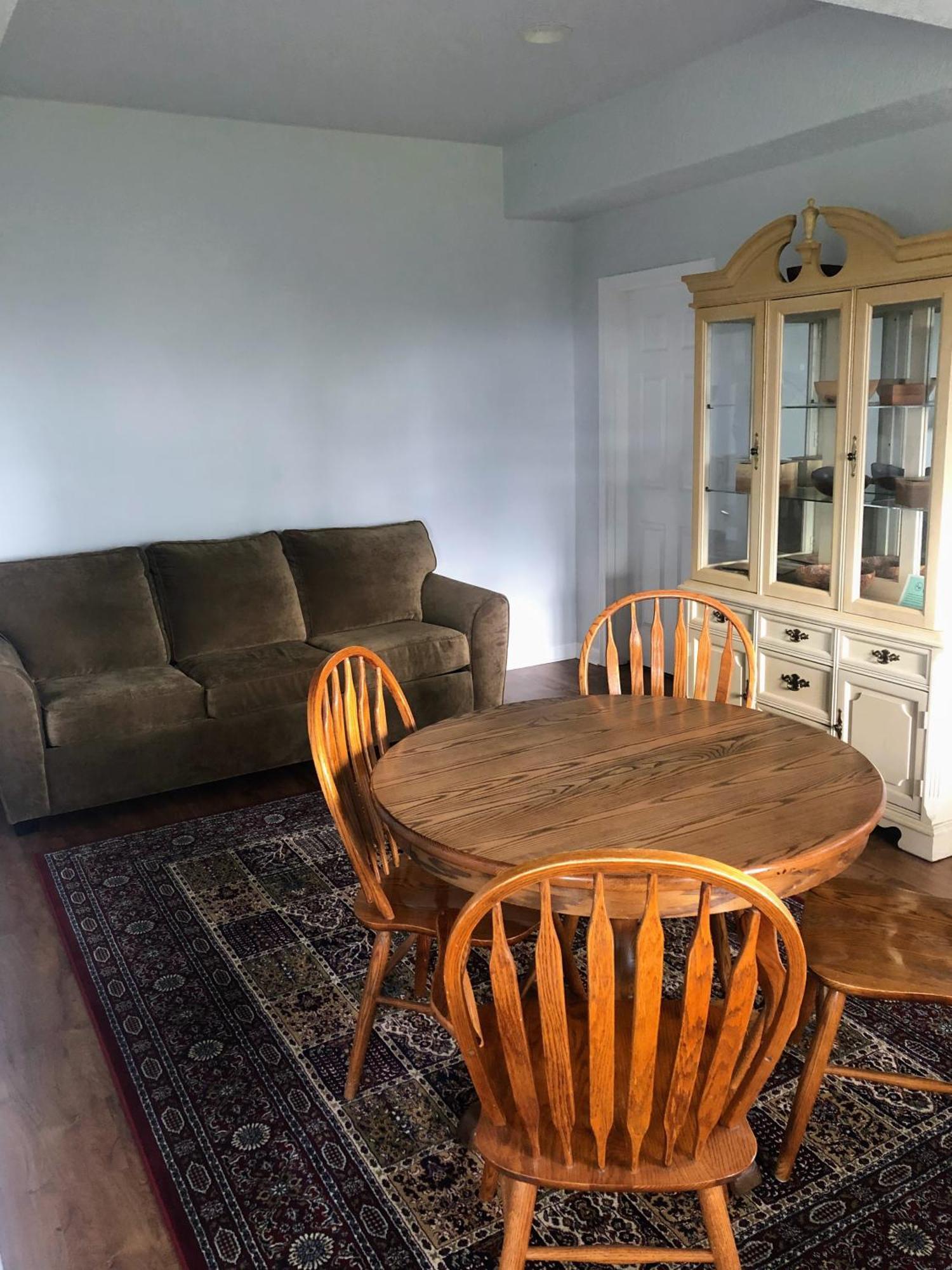 Apartment 2 Bedroom Suite: Views, Private Entrance, Evchgr *