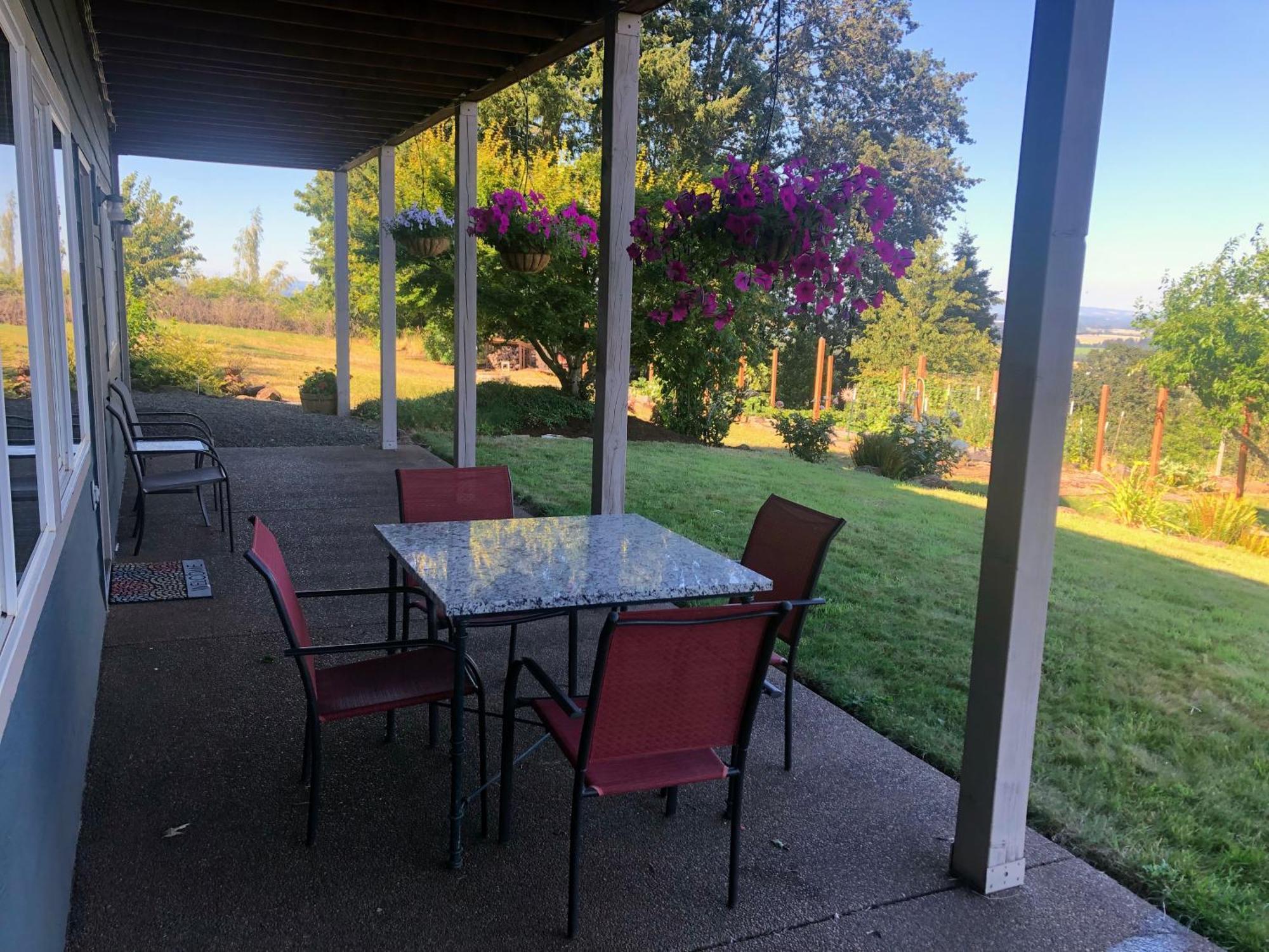 2 Bedroom Suite: Views, Private Entrance, Evchgr